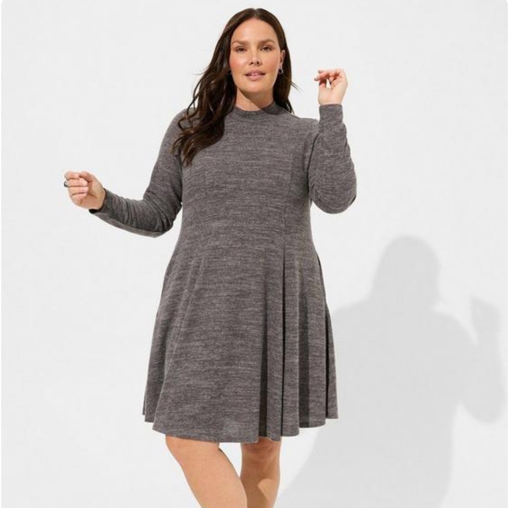 Torrid Hacci Mock Neck Fit N Flare Dress, NWT Size 1